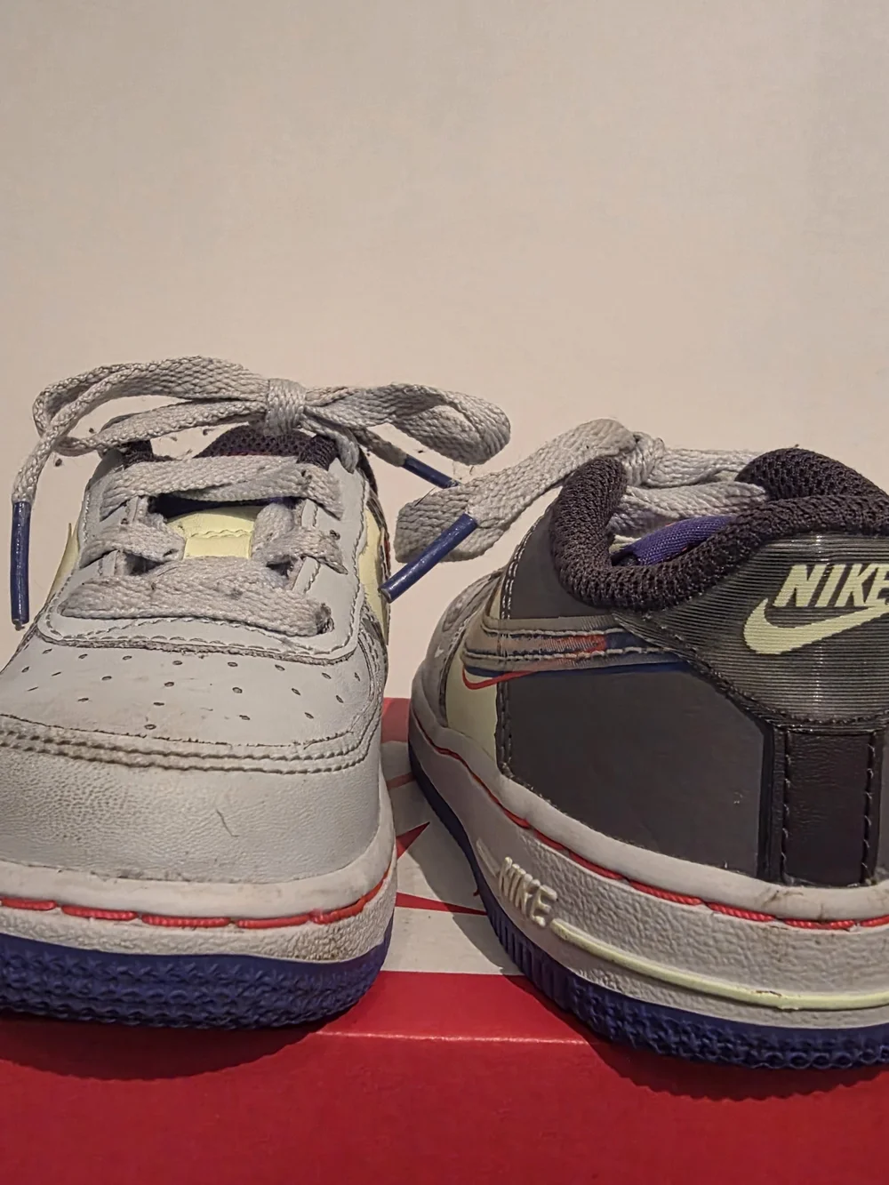 Nike Kids' AIR MAX  Gray and Yellow Low-Top Sneakers (size 6C)